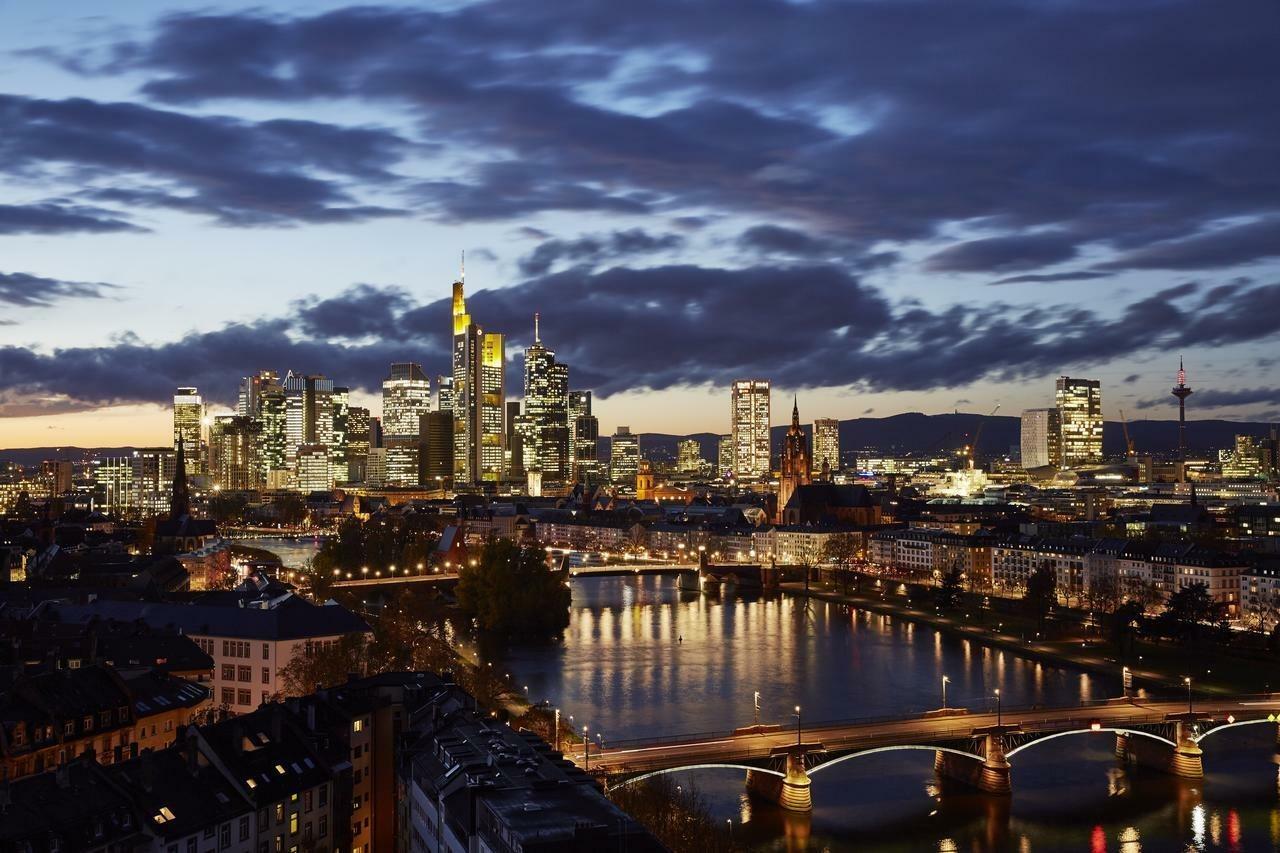 Lindner Hotel Frankfurt Main Plaza, Part Of Jdv By Hyatt Frankfurt am Main Ngoại thất bức ảnh