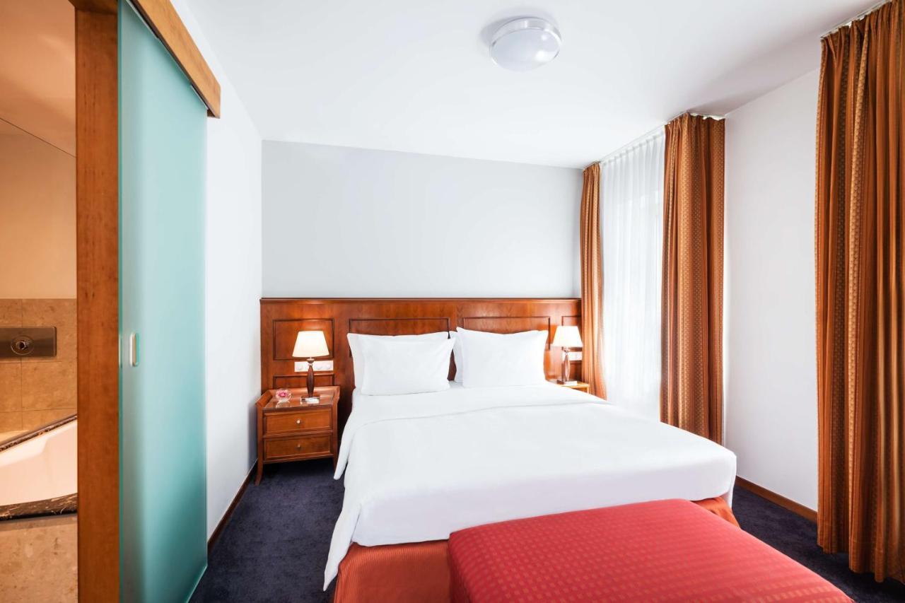 Lindner Hotel Frankfurt Main Plaza, Part Of Jdv By Hyatt Frankfurt am Main Ngoại thất bức ảnh