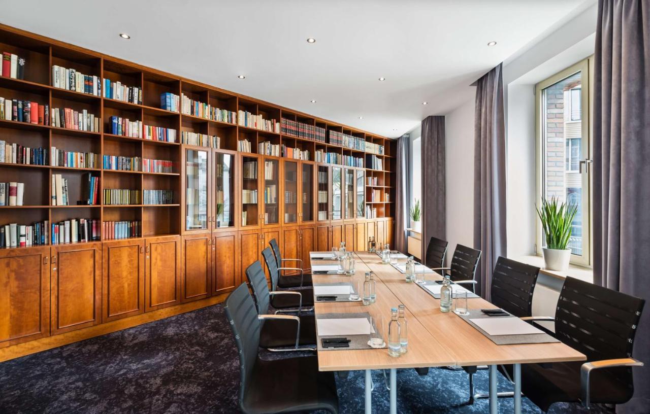Lindner Hotel Frankfurt Main Plaza, Part Of Jdv By Hyatt Frankfurt am Main Ngoại thất bức ảnh