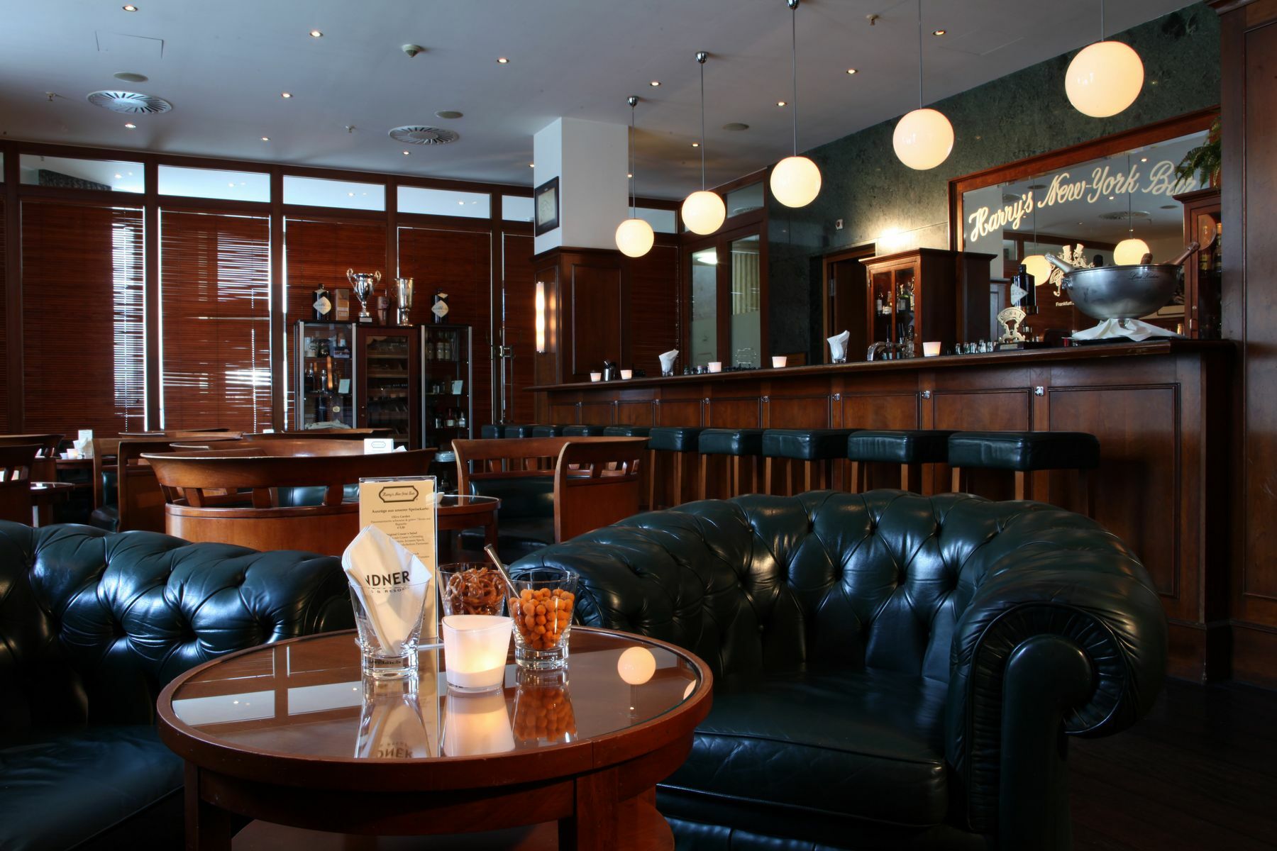 Lindner Hotel Frankfurt Main Plaza, Part Of Jdv By Hyatt Frankfurt am Main Ngoại thất bức ảnh